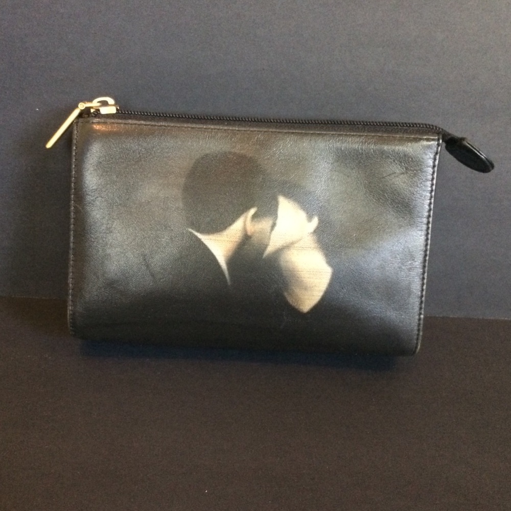 Icon Los Angeles Kissing Couple Cosmetics  Bag